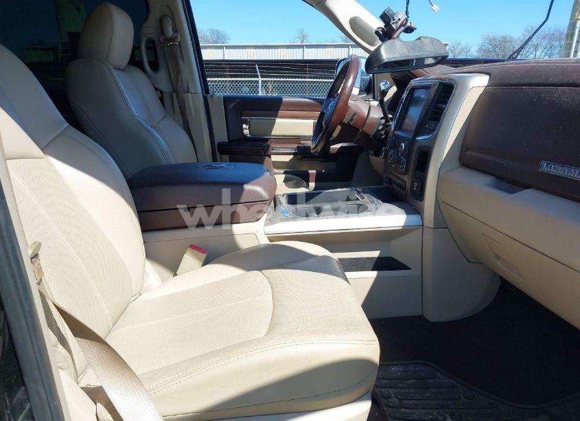 Photo 5 of 2018 Ram 2500 LARAMIE 4X4 6'4 BOX (VIN 3C6UR5NL5JG315081)