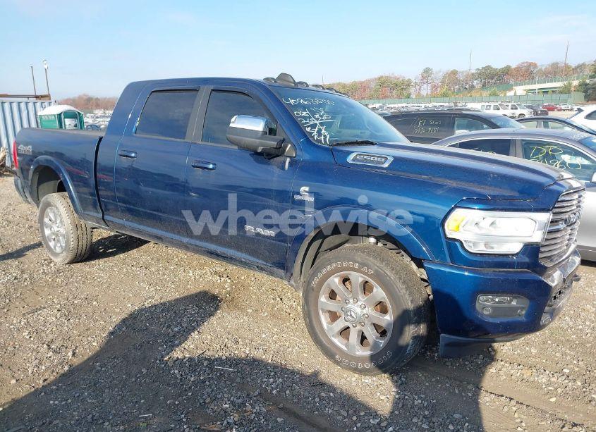 2019 Ram 2500 LARAMIE 4X4 6'4 BOX (VIN 3C6UR5NL7KG677124) main photo