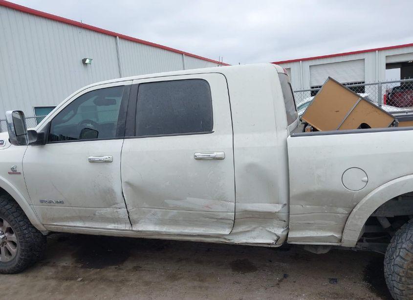 Photo 15 of 2019 Ram 2500 LARAMIE 4X4 6'4 BOX (VIN 3C6UR5NL8KG514496)