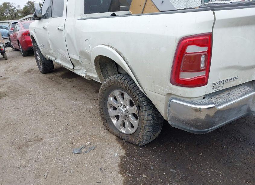 Photo 19 of 2019 Ram 2500 LARAMIE 4X4 6'4 BOX (VIN 3C6UR5NL8KG514496)