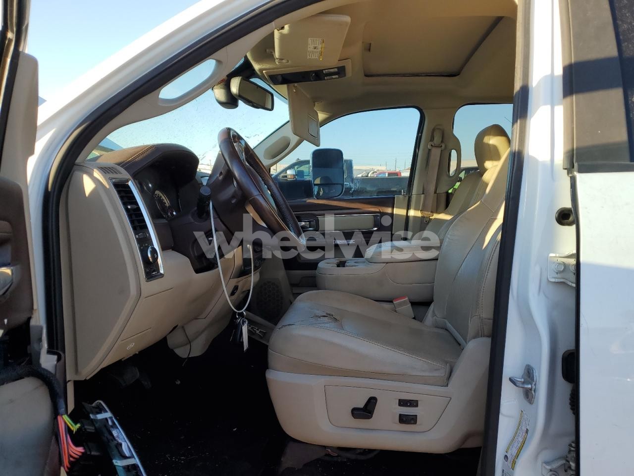 Photo 7 of 2013 RAM 2500 LARAMIE (VIN 3C6UR5NLXDG571026)