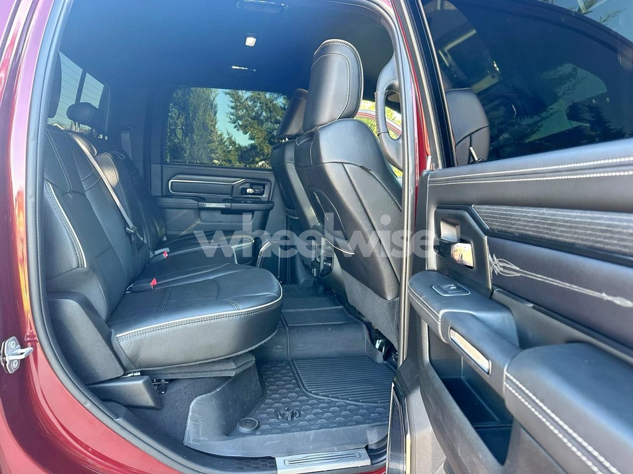 Photo 6 of 2022 RAM 2500 LIMITED (VIN 3C6UR5SLXNG108762)