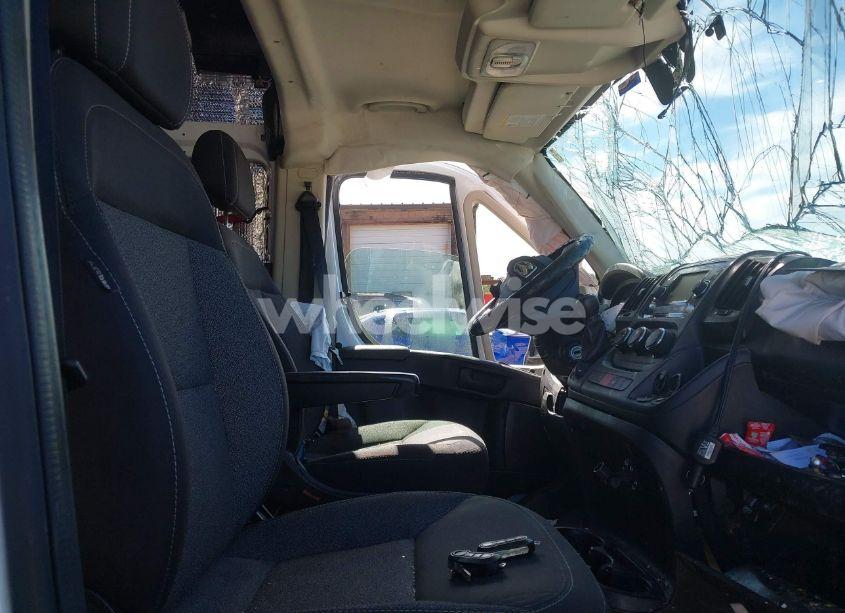 Photo 5 of 2018 Ram Promaster 3500 CARGO VAN HIGH ROOF 159 WB EXT (VIN 3C6URVJG9JE114658)