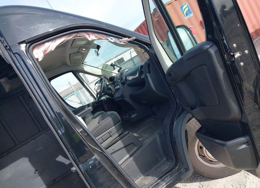 Photo 5 of 2018 Ram Promaster 3500 CARGO VAN HIGH ROOF 159 WB EXT (VIN 3C6URVJG9JE160071)