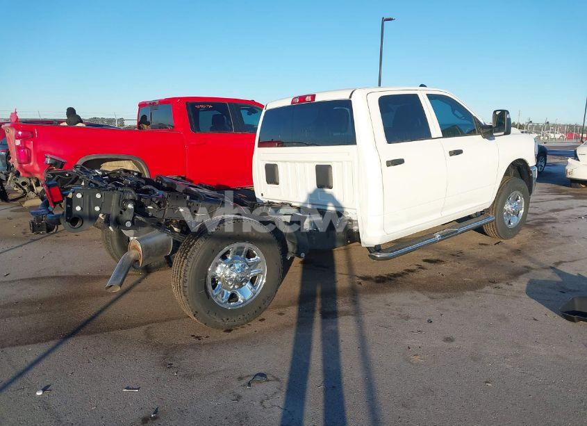 Photo 4 of 2024 Ram 3500 TRADESMAN 4X4 8' BOX (VIN 3C7WR3GJ1RG337238)