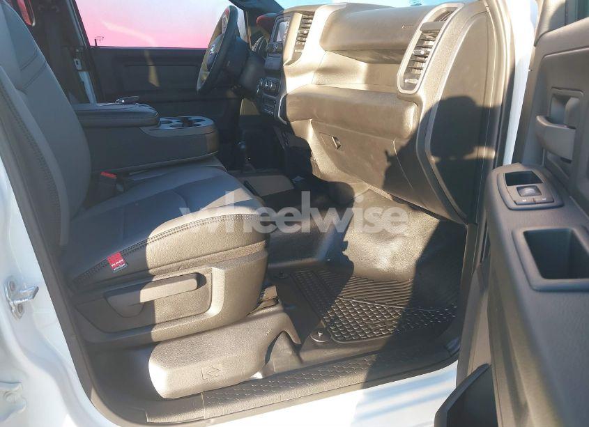 Photo 5 of 2024 Ram 3500 TRADESMAN 4X4 8' BOX (VIN 3C7WR3GJ1RG337238)