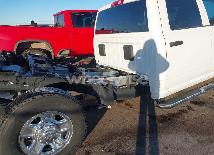 Photo 6 of 2024 Ram 3500 TRADESMAN 4X4 8' BOX (VIN 3C7WR3GJ1RG337238)