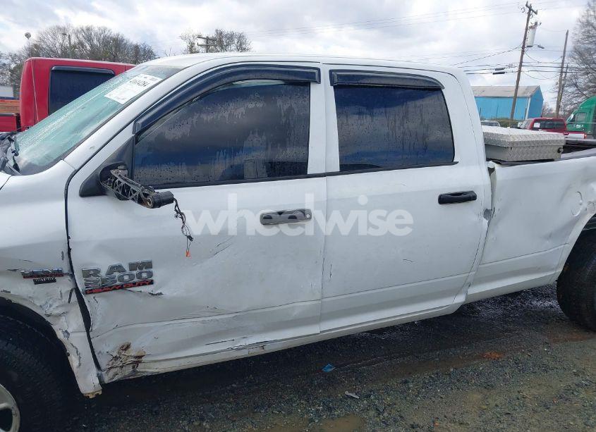 Photo 14 of 2018 Ram 2500 TRADESMAN 4X2 8' BOX (VIN 3C7WR4HJ2JG253700)