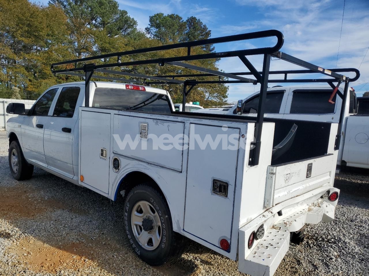 Photo 2 of 2021 RAM 2500 UTILITY / SERVICE TRUCK (VIN 3C7WR4HJXMG620203)