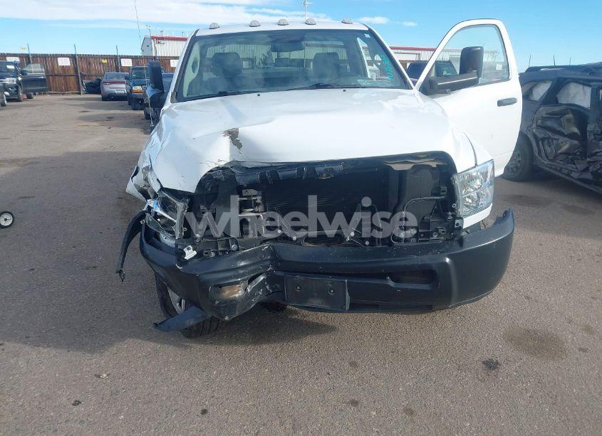 Photo 11 of 2018 Ram 3500 CHASSIS TRADESMAN/SLT (VIN 3C7WR9AJ9JG277242)