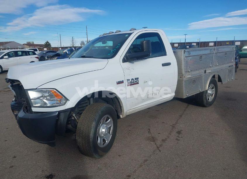 Photo 2 of 2018 Ram 3500 CHASSIS TRADESMAN/SLT (VIN 3C7WR9AJ9JG277242)