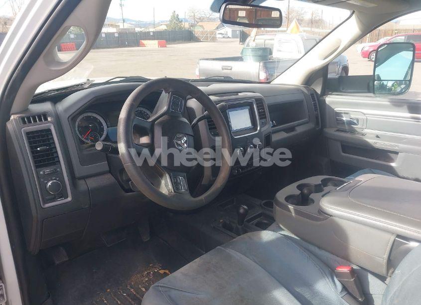 Photo 7 of 2018 Ram 3500 CHASSIS TRADESMAN/SLT (VIN 3C7WR9AJ9JG277242)