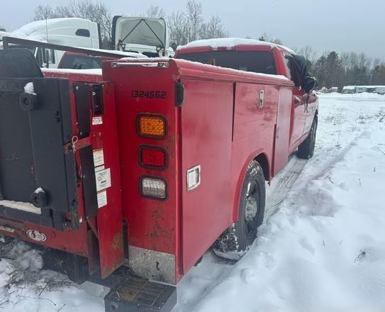Photo 4 of 2017 Ram 3500 CHASSIS TRADESMAN/SLT/LARAMIE (VIN 3C7WRCBL8HG619982)