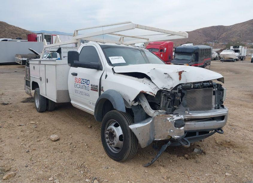 2018 Ram 4500 CHASSIS TRADESMAN/SLT (VIN 3C7WRKBL8JG270824) main photo