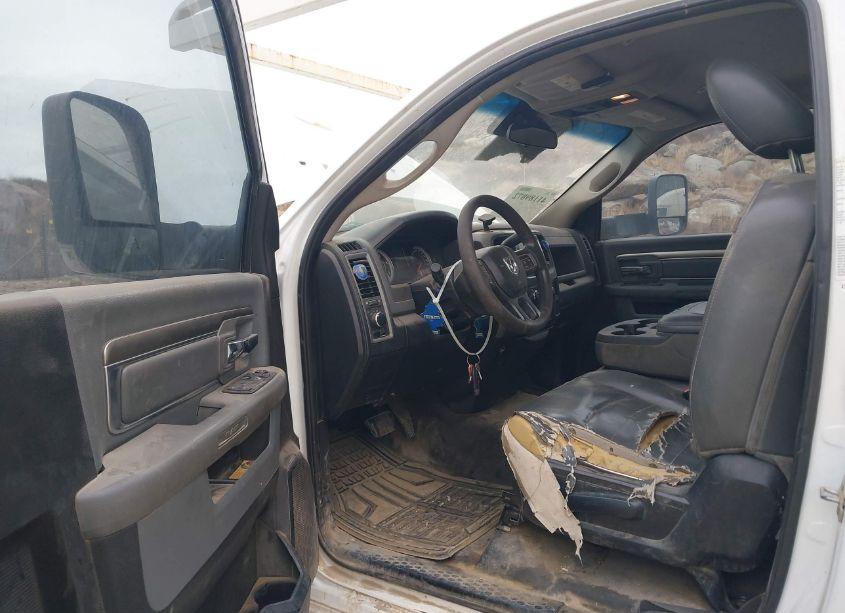 Photo 6 of 2018 Ram 4500 CHASSIS TRADESMAN/SLT (VIN 3C7WRKBL8JG270824)