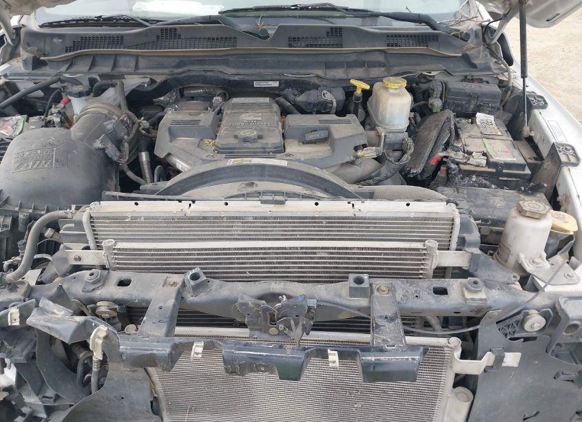 Photo 8 of 2018 Ram 4500 CHASSIS TRADESMAN/SLT (VIN 3C7WRKBL8JG270824)