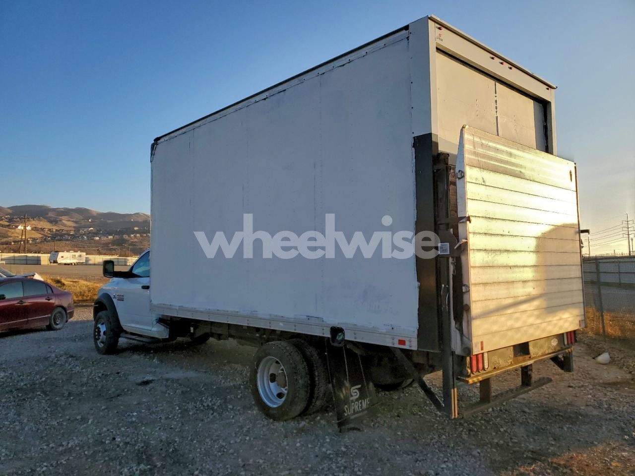 Photo 2 of 2018 RAM 4500 (VIN 3C7WRKDLXJG304405)