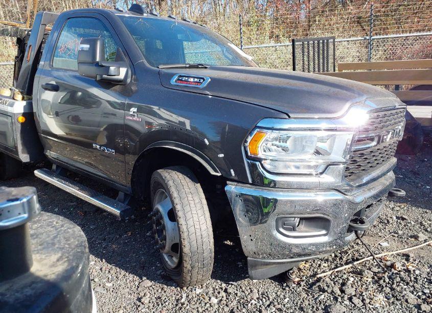 2024 Ram 4500 CHASSIS TRADESMAN/SLT (VIN 3C7WRLAL5RG128367) main photo