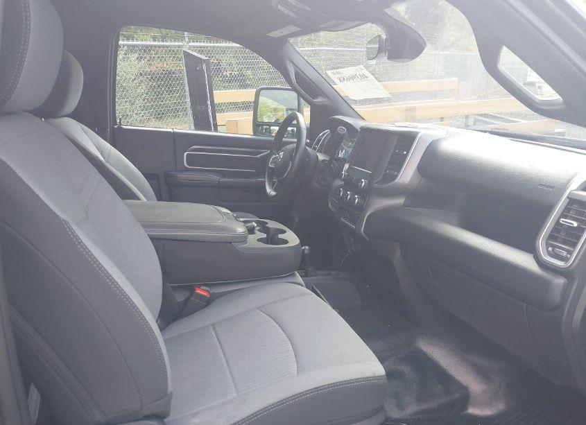 Photo 7 of 2024 Ram 4500 CHASSIS TRADESMAN/SLT (VIN 3C7WRLAL5RG128367)