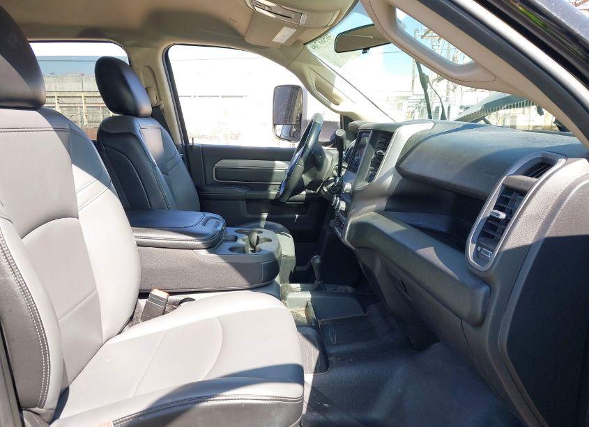 Photo 5 of 2020 Ram 4500 CHASSIS CAB TRADESMAN (VIN 3C7WRLEL3LG300932)