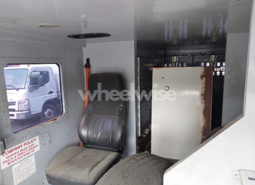 Photo 7 of 2015 Ram 5500 CHASSIS TRADESMAN/SLT (VIN 3C7WRMAJ6FG569568)