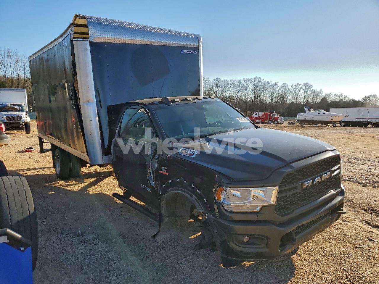 Photo 4 of 2022 RAM 5500 BOX TRUCK (VIN 3C7WRMDL1NG337570)