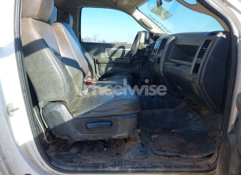 Photo 7 of 2016 Ram 5500 CHASSIS TRADESMAN/SLT (VIN 3C7WRNAL7GG179717)