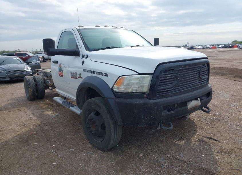2018 Ram 5500 CHASSIS TRADESMAN/SLT (VIN 3C7WRNBL2JG269525) main photo