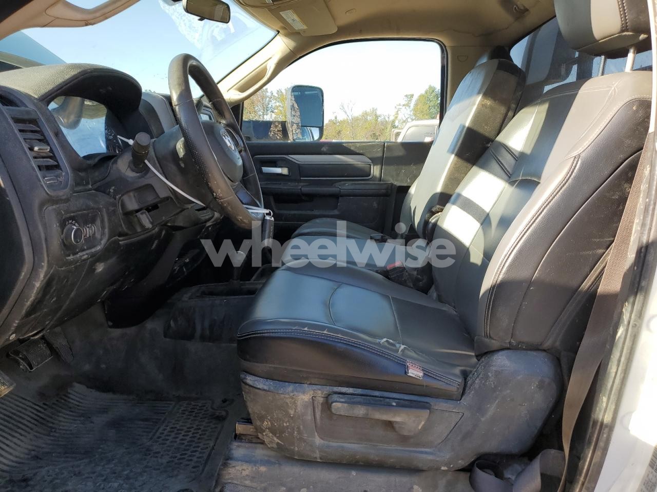 Photo 7 of 2019 RAM 5500 FLATBED TRUCK (VIN 3C7WRNBL7KG574911)