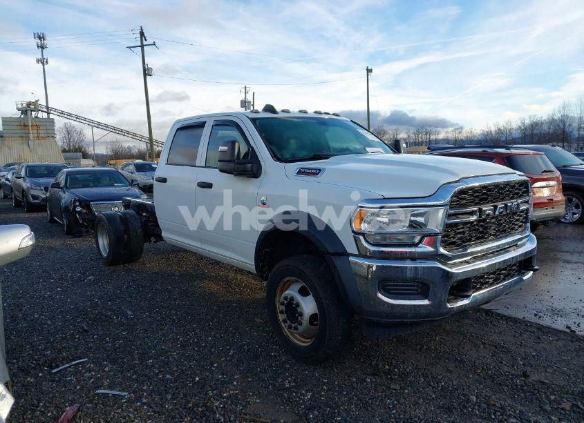 Photo 2 of 2023 Ram 5500 CHASSIS TRADESMAN/SLT/LARAMIE/LIMITED (VIN 3C7WRNEL6PG520261)