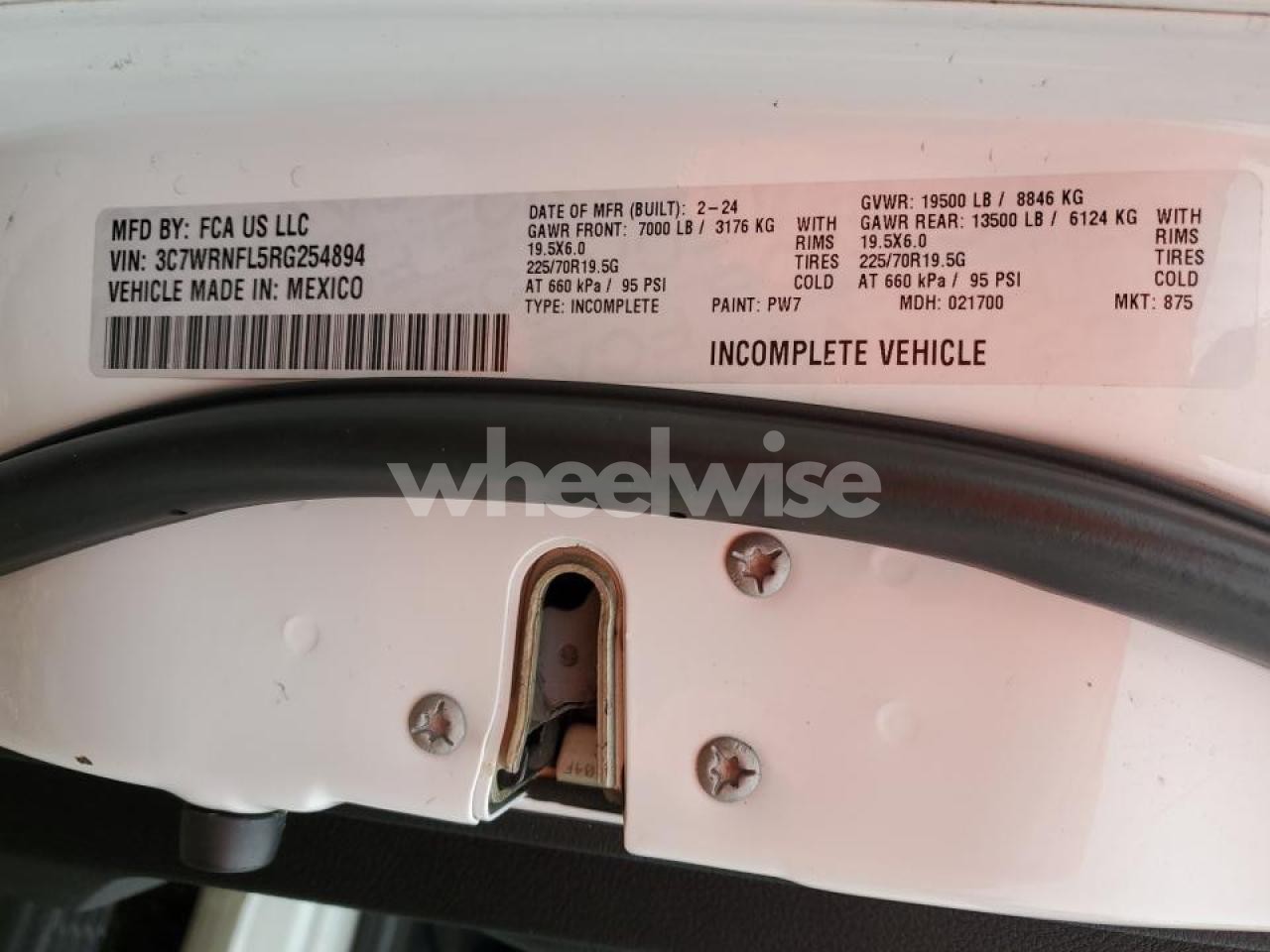 Photo 13 of 2024 RAM 5500 UTILITY / SERVICE TRUCK (VIN 3C7WRNFL5RG254894)