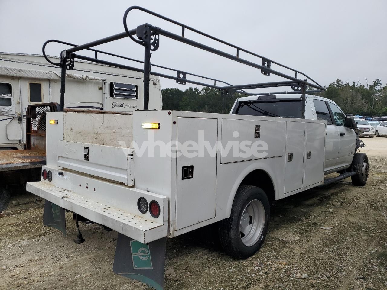 Photo 3 of 2024 RAM 5500 UTILITY / SERVICE TRUCK (VIN 3C7WRNFL5RG254894)