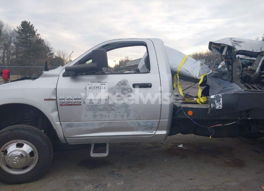 Photo 14 of 2016 Ram 3500 CHASSIS TRADESMAN/SLT (VIN 3C7WRSBJ3GG119588)
