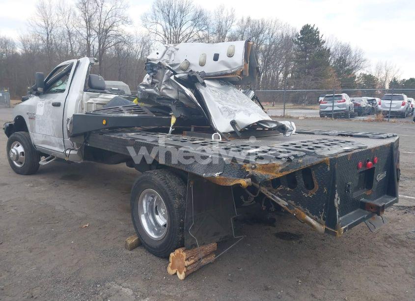 Photo 3 of 2016 Ram 3500 CHASSIS TRADESMAN/SLT (VIN 3C7WRSBJ3GG119588)