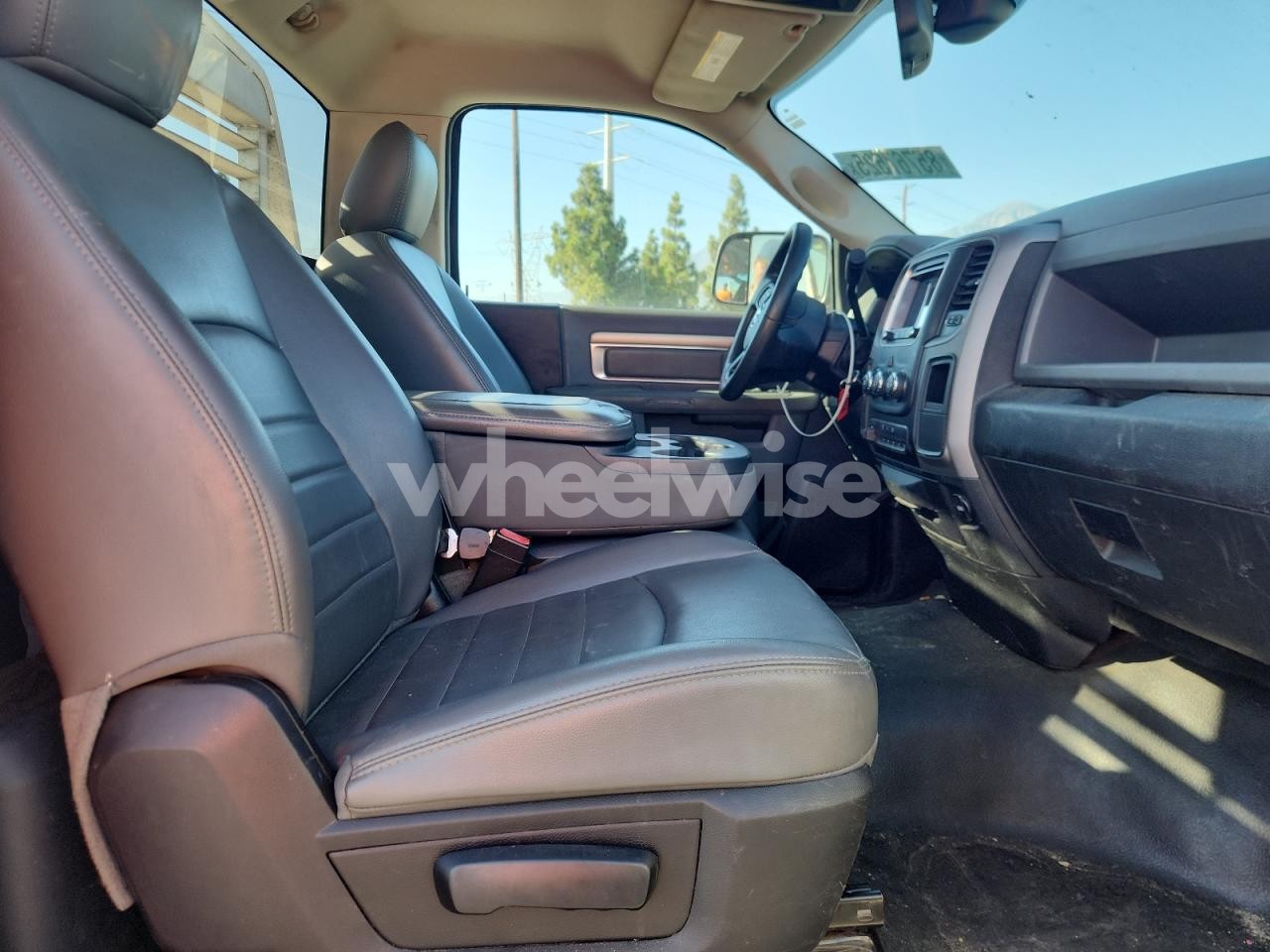 Photo 10 of 2013 RAM 3500 (VIN 3C7WRSBL4DG590260)