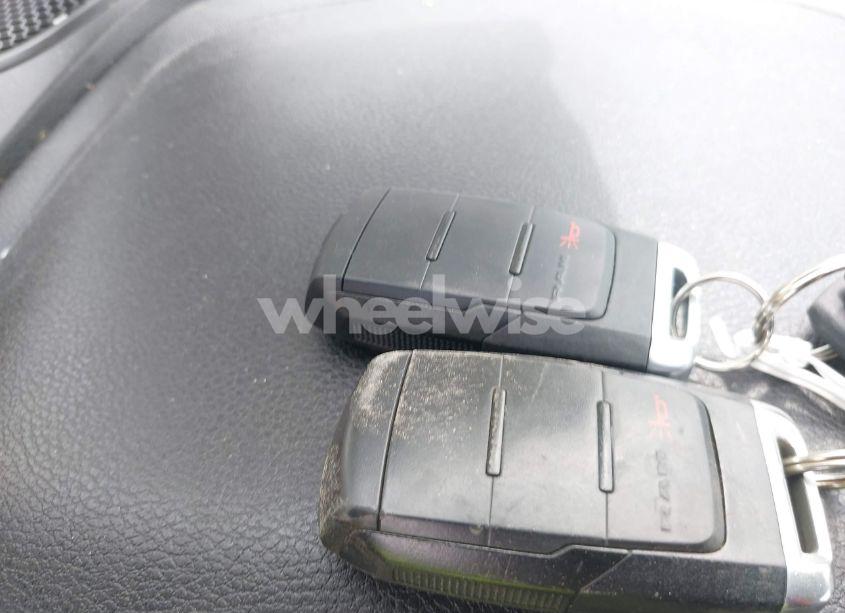 Photo 10 of 2020 Ram 3500 CHASSIS TRADESMAN/SLT/LARAMIE/LIMITED (VIN 3C7WRSCJ6LG225610)