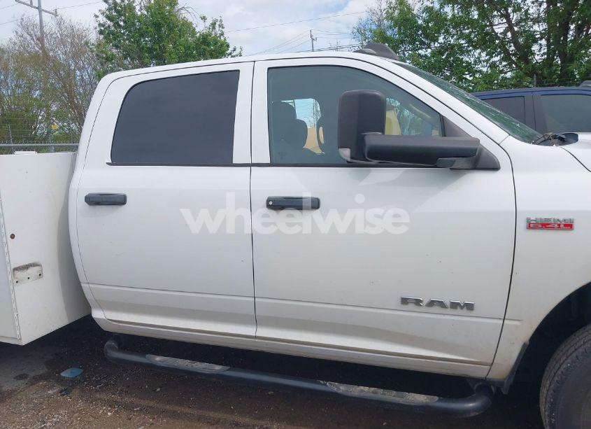 Photo 13 of 2020 Ram 3500 CHASSIS TRADESMAN/SLT/LARAMIE/LIMITED (VIN 3C7WRSCJ6LG225610)