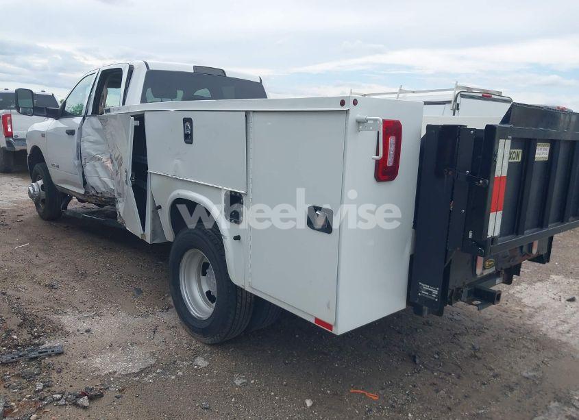 Photo 3 of 2020 Ram 3500 CHASSIS TRADESMAN/SLT/LARAMIE/LIMITED (VIN 3C7WRSCJ6LG225610)