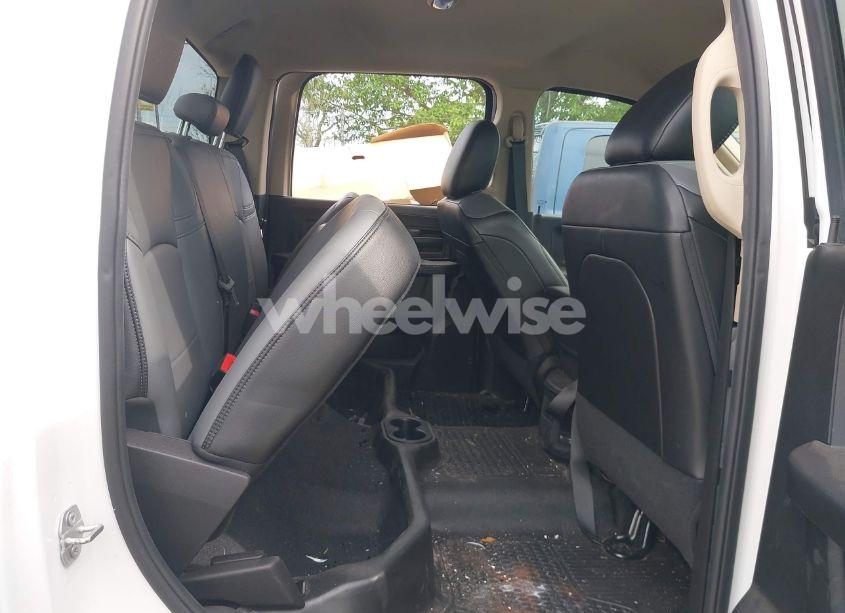 Photo 6 of 2020 Ram 3500 CHASSIS TRADESMAN/SLT/LARAMIE/LIMITED (VIN 3C7WRSCJ6LG225610)