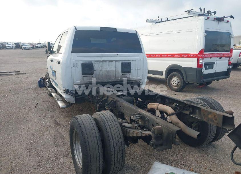 Photo 15 of 2019 Ram 3500 CHASSIS TRADESMAN/SLT/LARAMIE/LIMITED (VIN 3C7WRSCL0KG665208)
