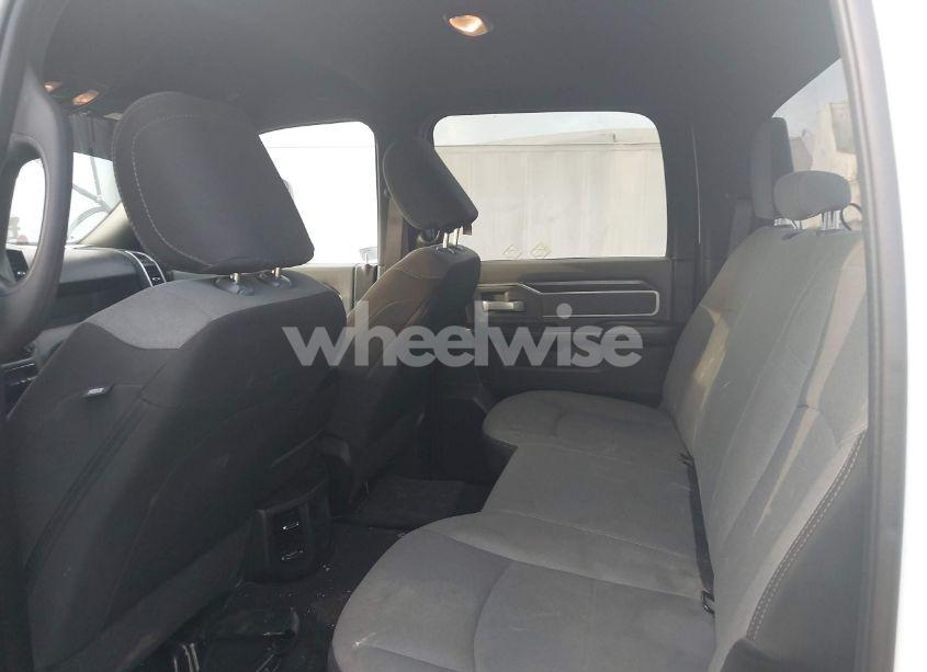 Photo 7 of 2019 Ram 3500 CHASSIS TRADESMAN/SLT/LARAMIE/LIMITED (VIN 3C7WRSCL0KG665208)