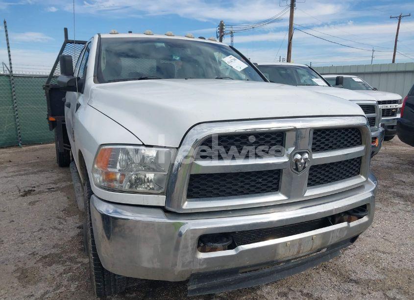 Photo 11 of 2016 Ram 3500 CHASSIS TRADESMAN/SLT/LARAMIE (VIN 3C7WRSCL2GG234828)