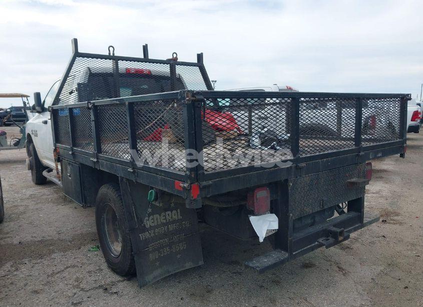 Photo 3 of 2016 Ram 3500 CHASSIS TRADESMAN/SLT/LARAMIE (VIN 3C7WRSCL2GG234828)