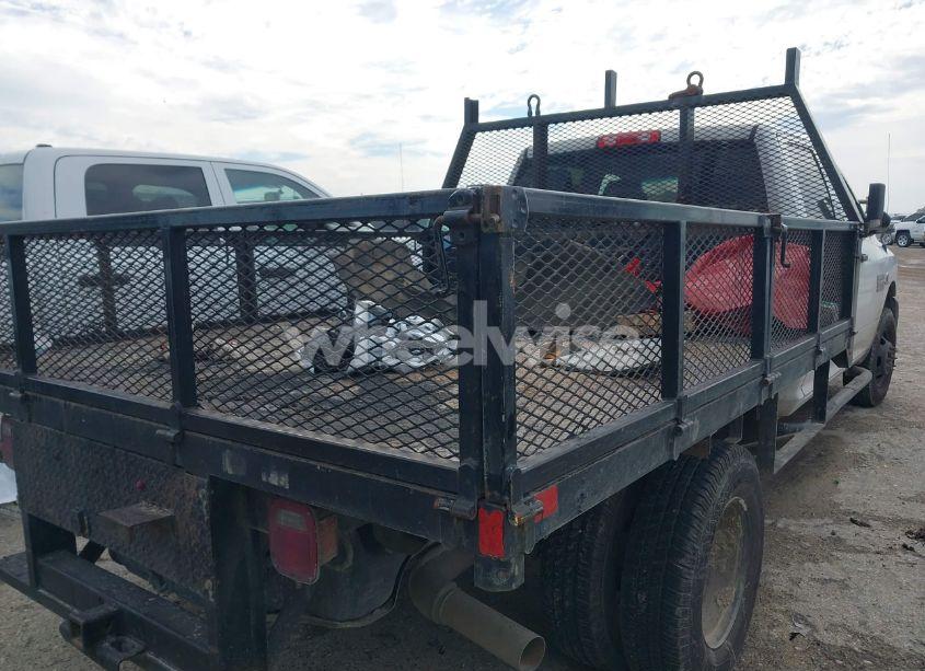 Photo 4 of 2016 Ram 3500 CHASSIS TRADESMAN/SLT/LARAMIE (VIN 3C7WRSCL2GG234828)