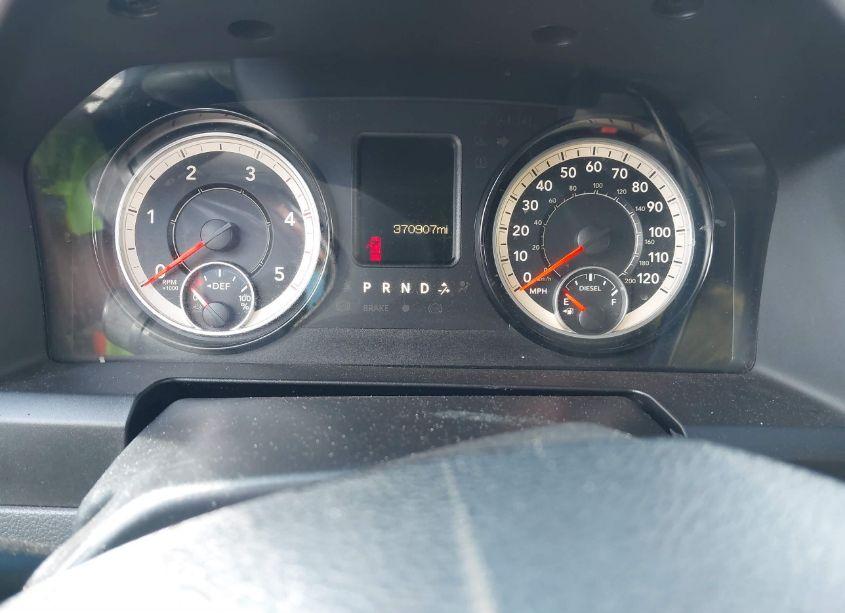 Photo 5 of 2018 Ram 3500 CHASSIS TRADESMAN/SLT/LARAMIE (VIN 3C7WRSCL4JG165762)