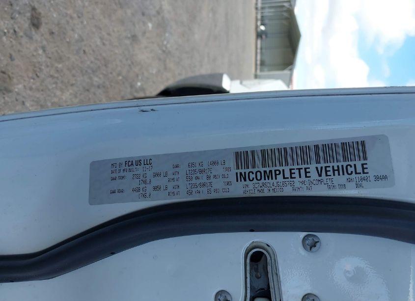 Photo 8 of 2018 Ram 3500 CHASSIS TRADESMAN/SLT/LARAMIE (VIN 3C7WRSCL4JG165762)