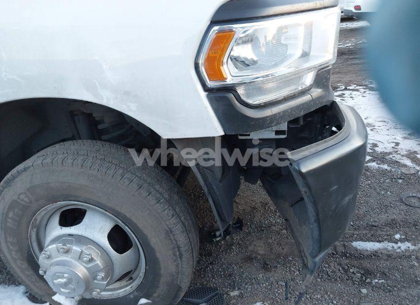 Photo 12 of 2021 Ram 3500 CHASSIS TRADESMAN/SLT/LARAMIE/LIMITED (VIN 3C7WRSCL4MG603832)