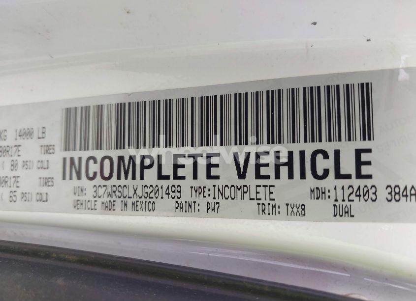 Photo 8 of 2018 Ram 3500 CHASSIS TRADESMAN/SLT/LARAMIE (VIN 3C7WRSCLXJG201499)