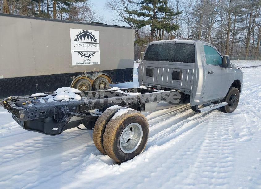 Photo 4 of 2024 Ram 3500 CHASSIS TRADESMAN/SLT (VIN 3C7WRTBJ2RG220341)