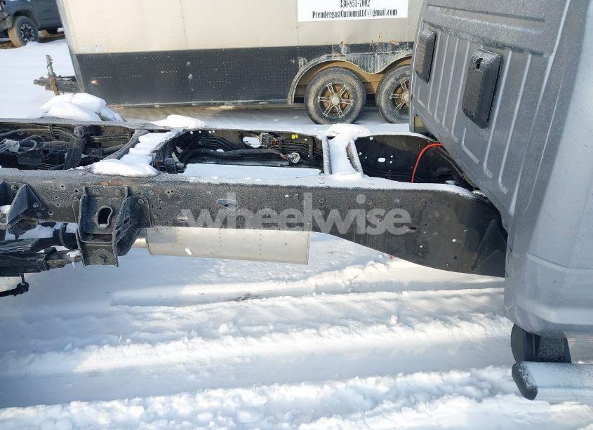 Photo 7 of 2024 Ram 3500 CHASSIS TRADESMAN/SLT (VIN 3C7WRTBJ2RG220341)
